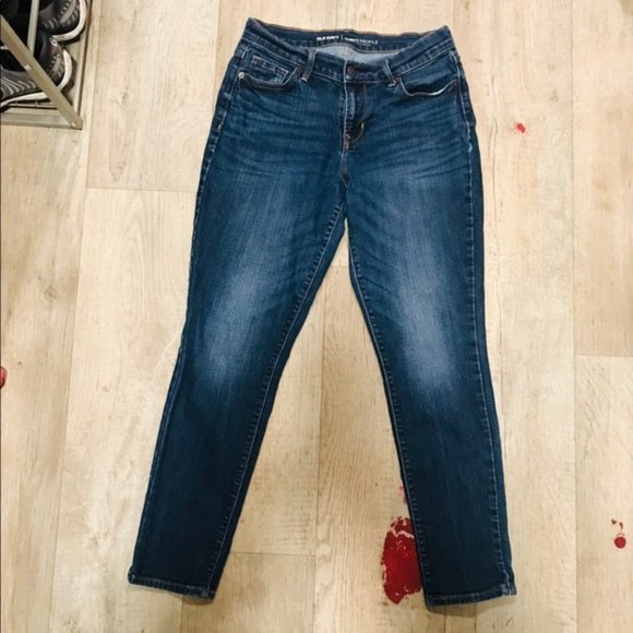 Old Navy Denim - DONATED Old Navy Mid-Rise Curvy Straight Fit Jeans - 4S